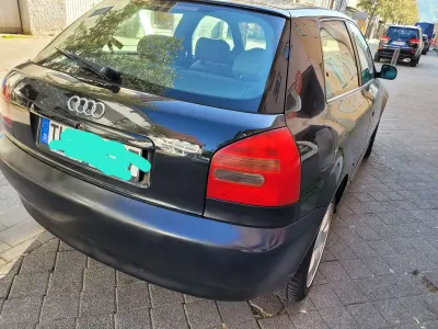 Gebraucht Audi A3 Ambiente 101 PS (74 kW) 1997 Schwarz Kleinwagen