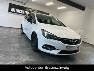 Używany Opel Astra Selection 105 KM (77 kW) 2021 Biały Kombi