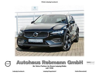 Usata Volvo V60 CC Ultimate 197 CV (144 kW) 2023 Nero Station wagon