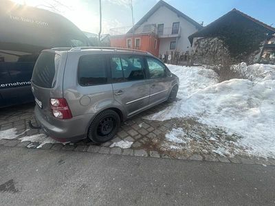 Grau Gebraucht 2008 VW Touran Highline Van / Kleinbus | 2.700 € (Guter Preis)