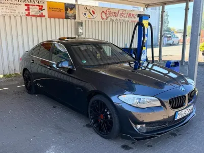 Gebraucht BMW 530 258 PS (189 kW) 2012 Grau Limousine
