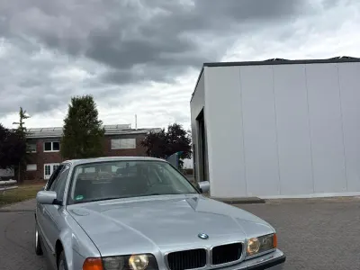 Gebraucht BMW 728 193 PS (141 kW) 1995 Silber Limousine