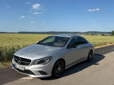 Gebraucht Mercedes CLA200 156 PS (114 kW) 2015 Silber Coupé