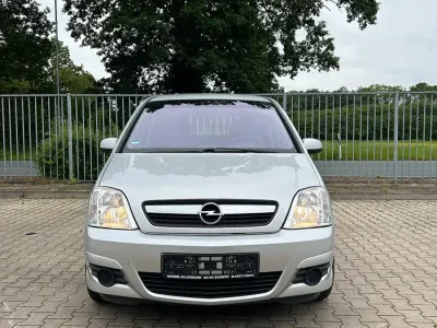 Gebraucht Opel Meriva 105 PS (77 kW) 2009 Silber Van / Kleinbus