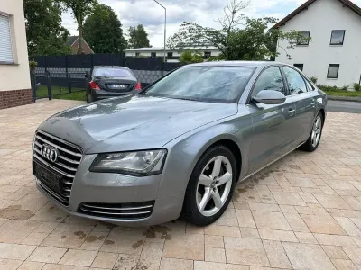 Gebraucht Audi A8 Comfort 371 PS (272 kW) 2010 Grau Limousine
