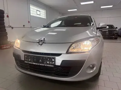 Occasion Renault Mégane Expression 106 ch (77 kW) 2010 Gris Berline