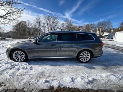 Grau Gebraucht 2016 VW Passat Kombi | 18.999 € (Etwas zu teuer)