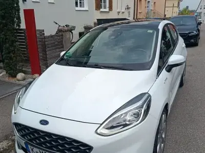 Gebraucht Ford Fiesta Vignale 125 PS (91 kW) 2018 Weiß Kleinwagen