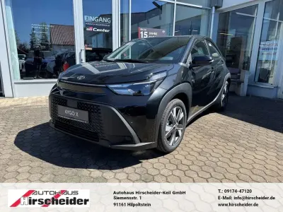 Neu Toyota Aygo X Active 116 PS (85 kW) 2026 Schwarz SUV