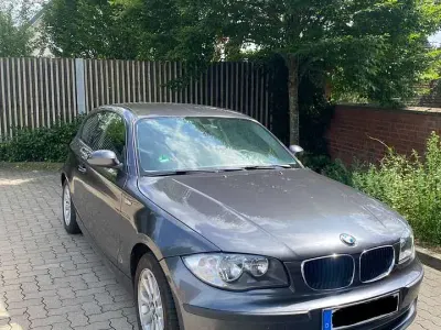 Gebraucht BMW 116 122 PS (89 kW) 2008 Grau Kleinwagen