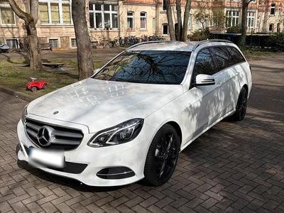 Gebraucht Mercedes E300 231 PS (169 kW) 2015 Weiß Kombi