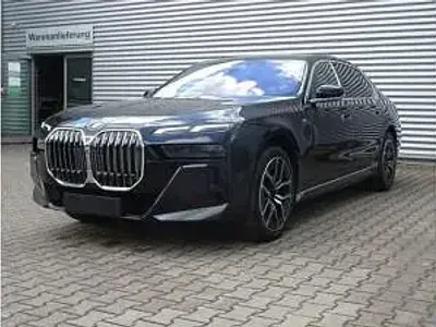 Neu BMW 740 299 PS (219 kW) 2026 Schwarz (saphirschwarz metallic) Limousine