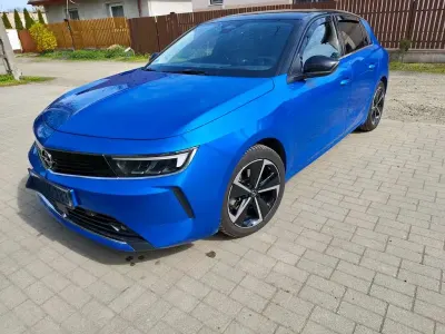 Usata Opel Astra Elegance 131 CV (96 kW) 2023 Blu Utilitaria