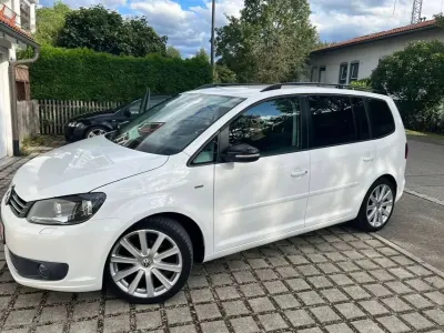 Gebraucht VW Touran Match 140 PS (102 kW) 2012 Weiß Van / Kleinbus