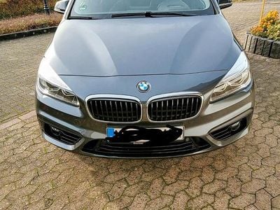Gebraucht BMW 220 190 PS (139 kW) 2017 Grau SUV