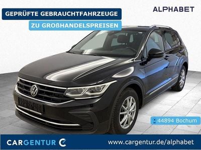 Gebraucht VW Tiguan Active 150 PS (110 kW) 2022 Deep black perleffekt SUV