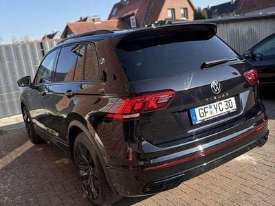 Gebraucht VW Tiguan Style 150 PS (110 kW) 2023 Schwarz SUV