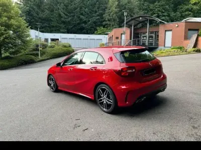 Gebraucht Mercedes A180 AMG line 102 PS (75 kW) 2018 Rot Limousine