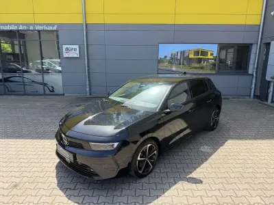 Używany Opel Astra Edition 150 KM (110 kW) 2023 Czarny Hatchback