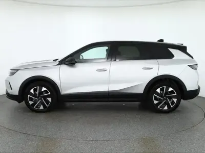 Neu Opel Grandland X Ultimate 145 PS (106 kW) 2026 Silber SUV