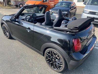 Usata Mini Cooper Cabriolet Favoured 163 CV (119 kW) 2025 Nero Cabrio