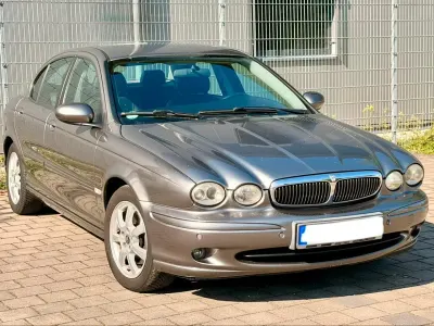 Käytetty Jaguar X-type Executive 155 HP (114 kW) 2006 Harmaa Sedan