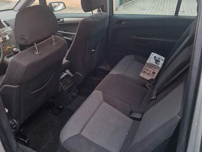 Gebraucht Opel Zafira Edition 140 PS (102 kW) 2007 Silber Van / Kleinbus