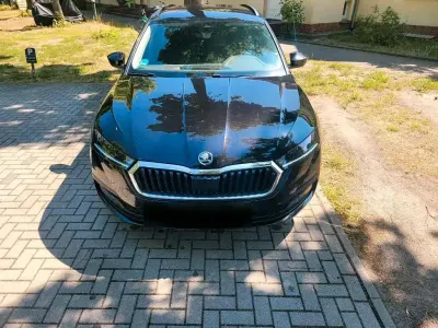 Gebraucht Skoda Octavia Clever 150 PS (110 kW) 2021 Schwarz Kombi