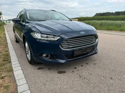Gebraucht Ford Mondeo Titanium 210 PS (154 kW) 2017 Blau Kombi
