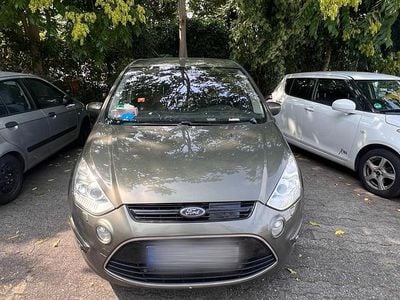 Grün Gebraucht 2014 Ford S-MAX S Van / Kleinbus | 5.500 € (Guter Preis)