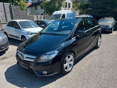 Gebraucht Mercedes B200 136 PS (100 kW) 2012 Schwarz Van / Kleinbus