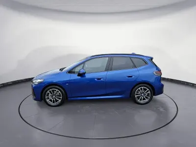 Gebraucht BMW 220 Active Tourer M Sport 156 PS (114 kW) 2025 Blau Van / Kleinbus