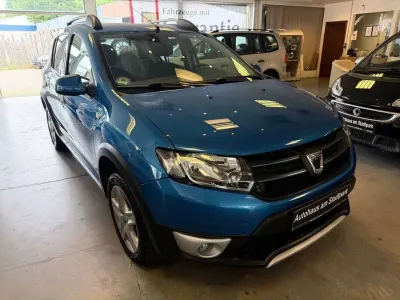 Gebraucht Dacia Sandero Prestige 90 PS (66 kW) 2014 Blau SUV