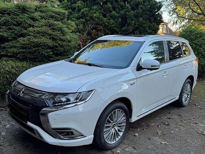 Mitsubishi Outlander P-HEV
