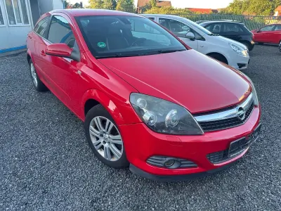 Gebraucht Opel Astra GTC Innovation 116 PS (85 kW) 2009 Powerrot b Kleinwagen