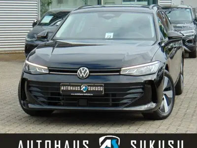 Gebraucht VW Passat 150 PS (110 kW) 2025 Schwarz Kombi