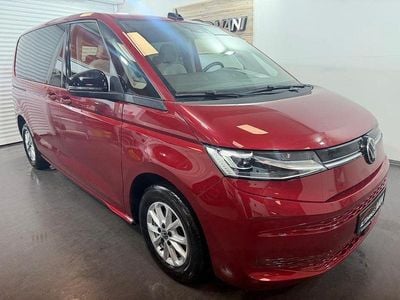 Gebraucht VW Multivan Basis 150 PS (110 kW) 2024 Rot Van