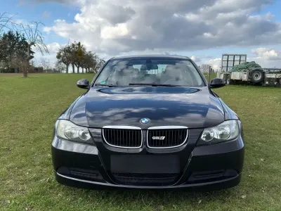 Gebraucht BMW 318 129 PS (94 kW) 2006 Schwarz Limousine