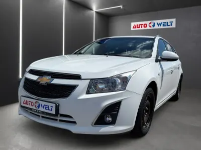 Gebraucht Chevrolet Cruze LS 124 PS (91 kW) 2013 Weiss Kombi