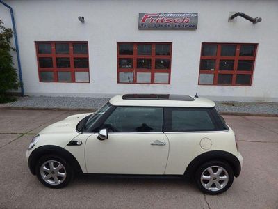 Weiß Gebraucht 2009 Mini ONE Kleinwagen | 3.200 € (Fairer Preis)