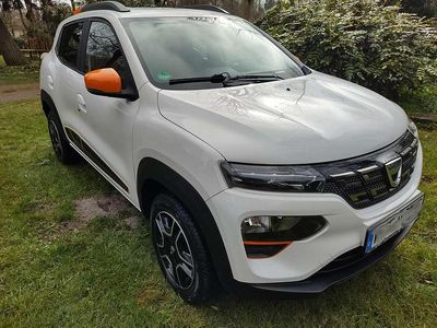 Gebraucht Dacia Spring Comfort Plus 33 kW (45 PS) 2022 Weiß Kleinwagen