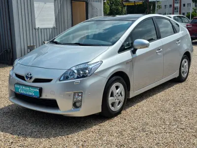 Gebraucht Toyota Prius 136 PS (100 kW) 2010 Silber Kleinwagen