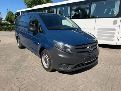 Gebraucht Mercedes Vito 136 PS (100 kW) 2021 Stahlblau Van