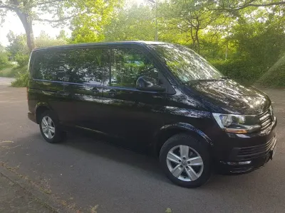 Używany VW Caravelle Comfortline 150 KM (110 kW) 2015 Czarny Van