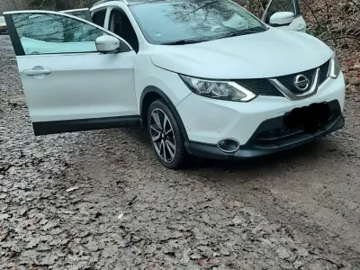 Gebraucht Nissan Qashqai 131 PS (96 kW) 2014 Weiß SUV