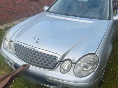 Gebraucht Mercedes 220 150 PS (110 kW) 2004 Kombi