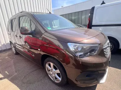 Gebraucht Opel Combo Innovation 110 PS (80 kW) 2019 Haselnuss braun Van / Kleinbus