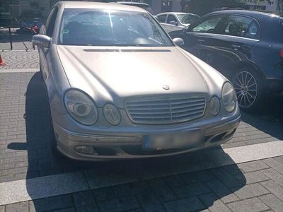 Mercedes E220