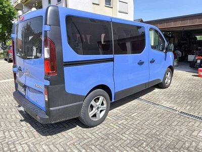 Usata Opel Vivaro S 95 CV (69 kW) 2016 Blu Monovolume