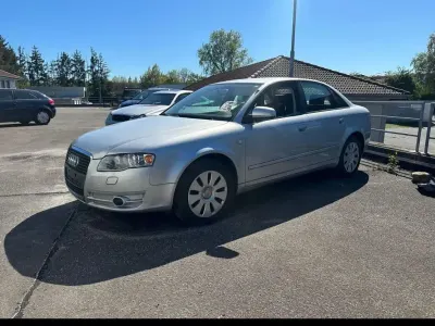 Używany Audi A4 130 KM (95 kW) 2006 Szary Sedan/Limuzyna